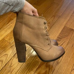 Ankle boots